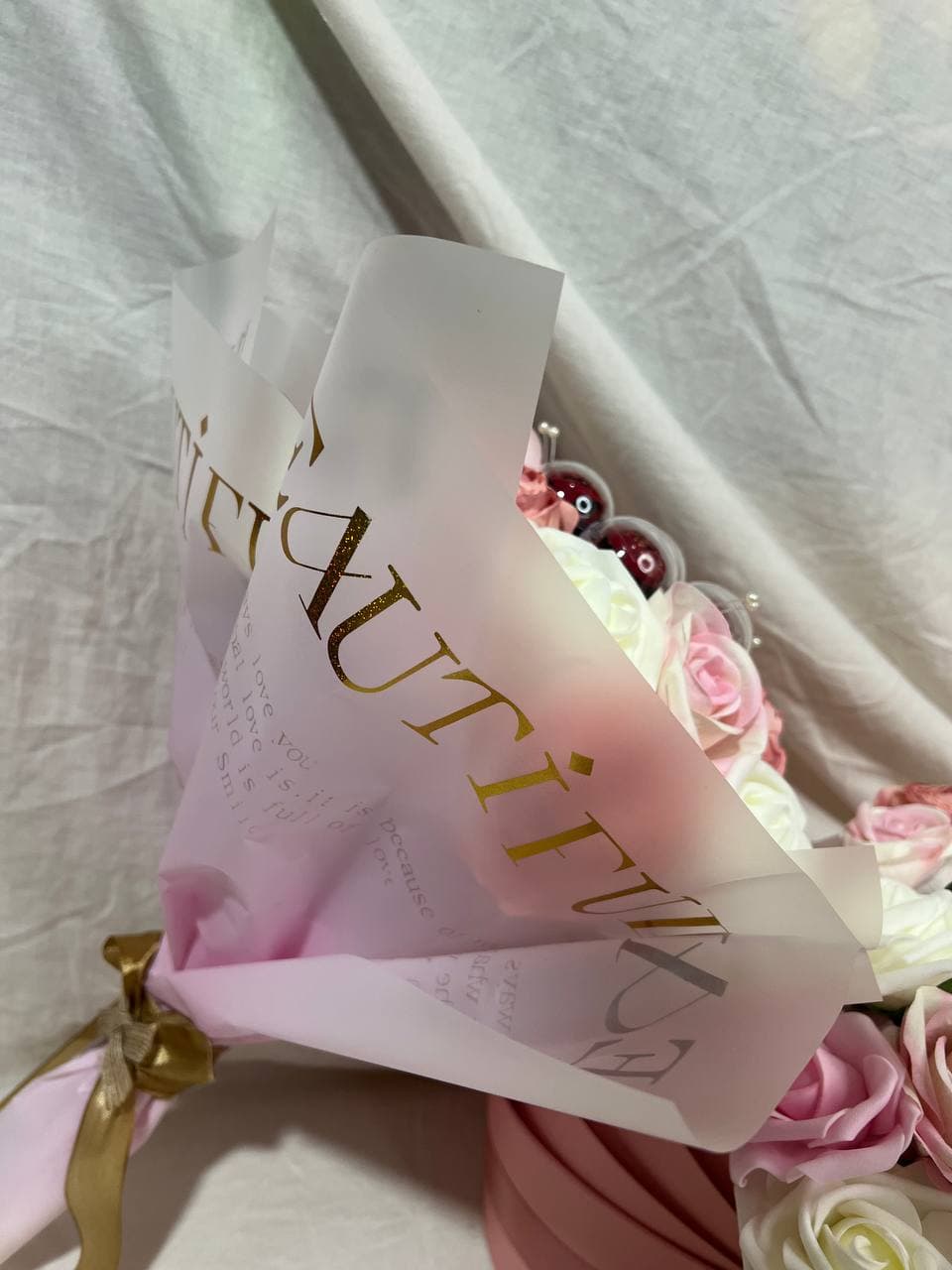 Bouquet Fleurs et 10 pcs Bonbons Chocolat